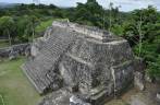 Um dos muitos templos nas ruínas mayas de Caracol, em Belize, quase na fronteira com a Guatemala